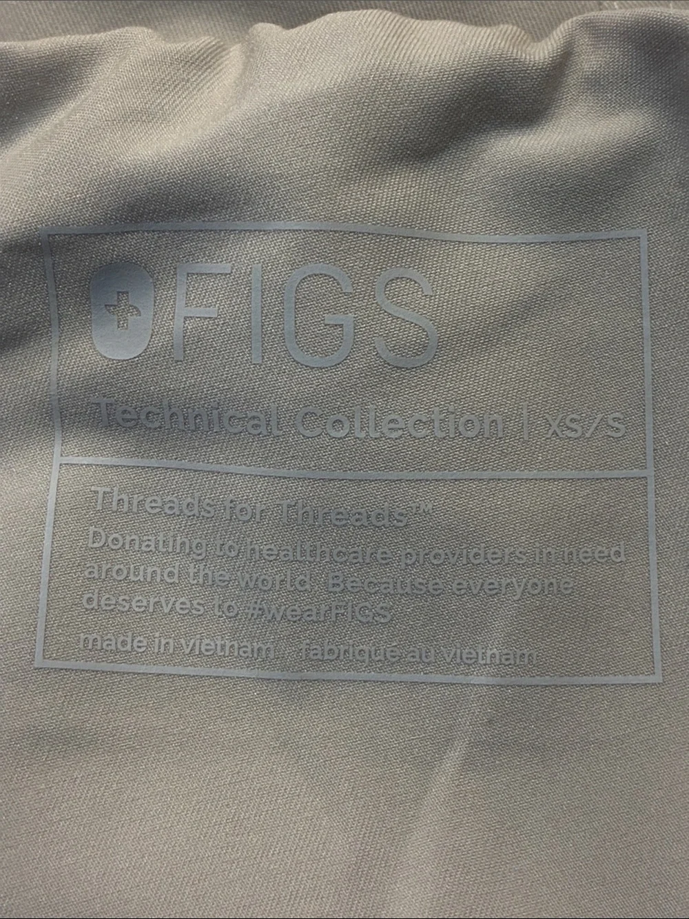 FIGS Men’s XS Cairo Beige Cargo Scrub Pants with Neon Yellow Drawcord